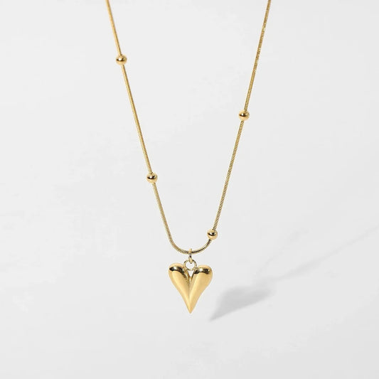 Amour Pendant Necklace